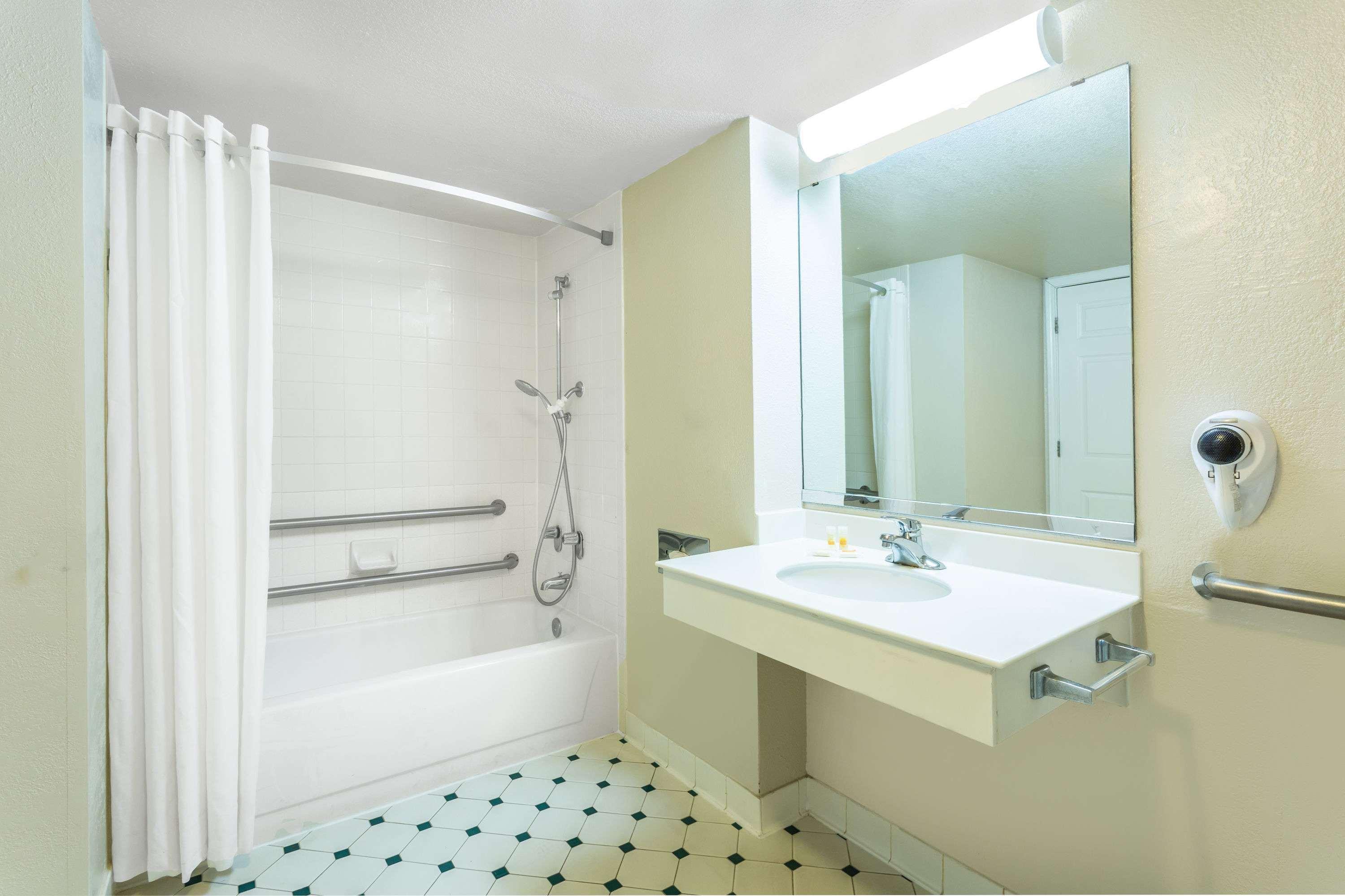 Econo Lodge Richmond-North Chesterfield Esterno foto