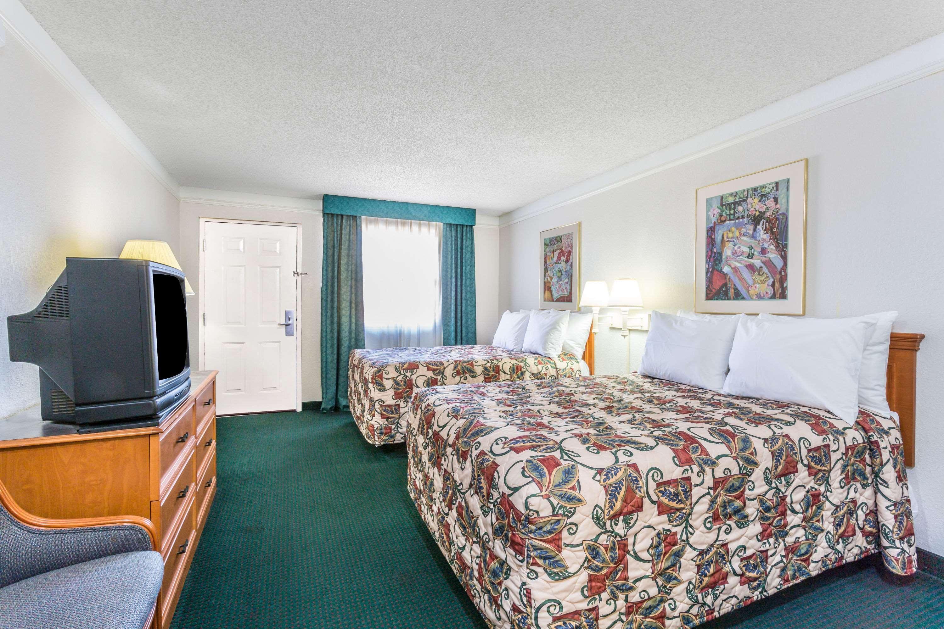 Econo Lodge Richmond-North Chesterfield Esterno foto