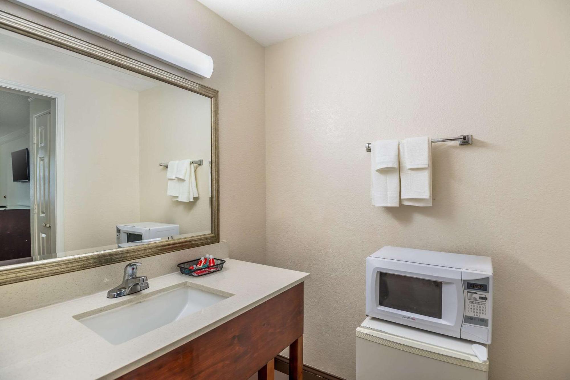 Econo Lodge Richmond-North Chesterfield Esterno foto
